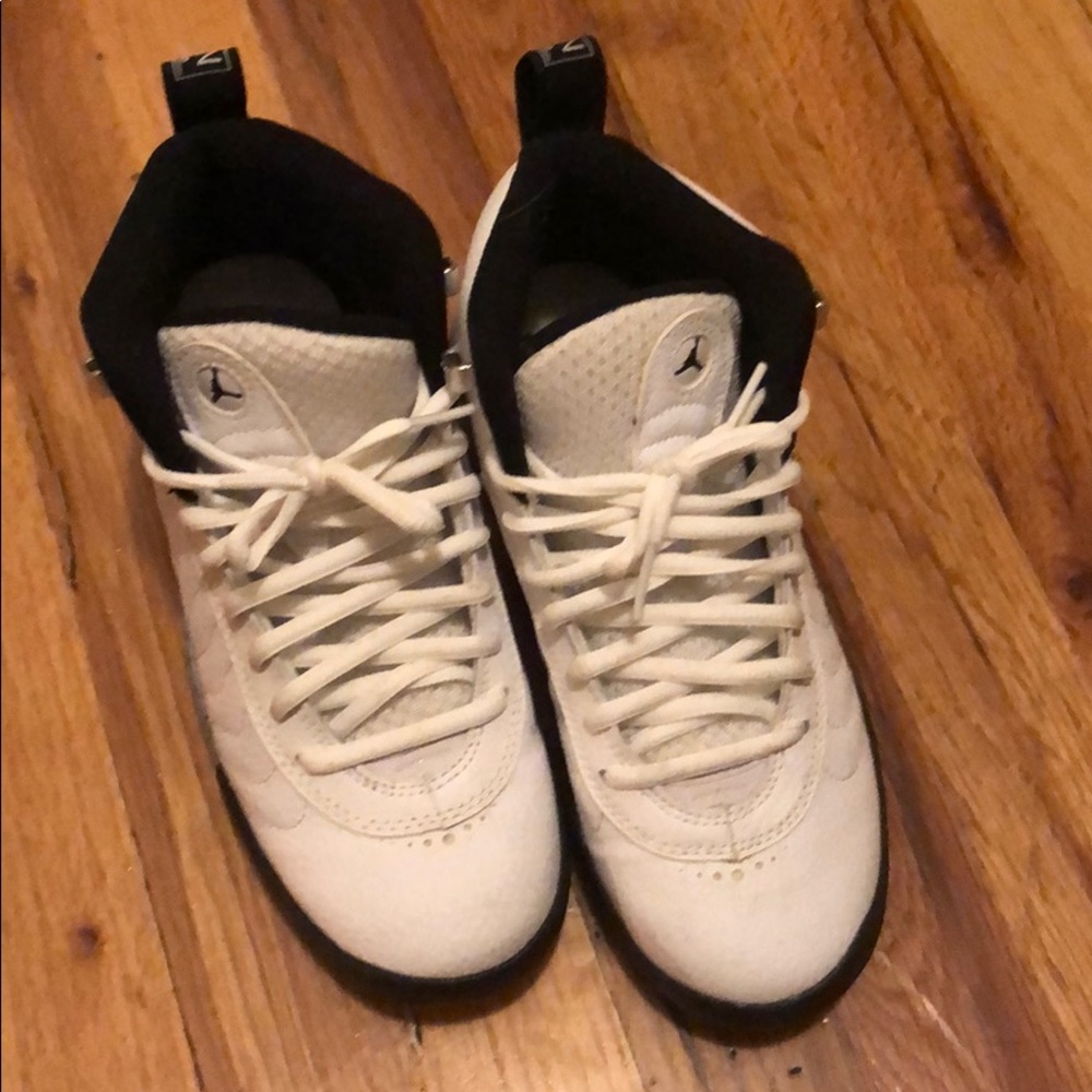 Boys Jordan Jumpman size 4.5